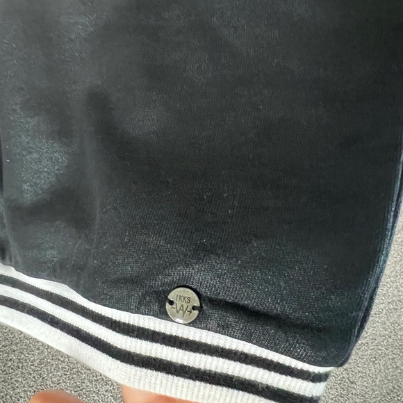 In perfect condition, an elegant T-shirt from the French brand IKKS in Small - Picture 4 of 10